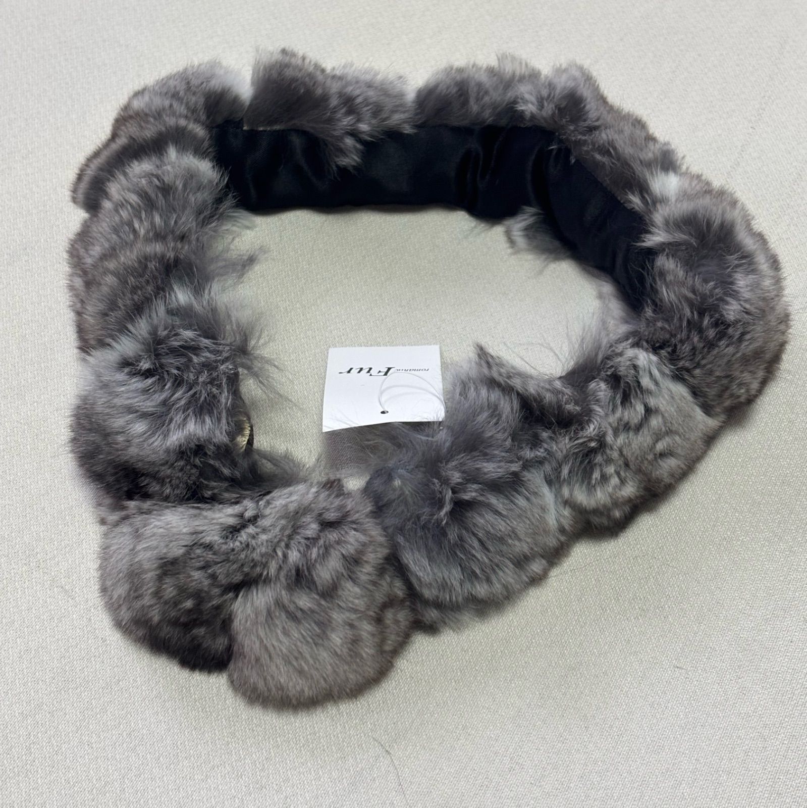 新品 傷あり】チンチラファーマフラー ボンボン付き ナチュラル リアル