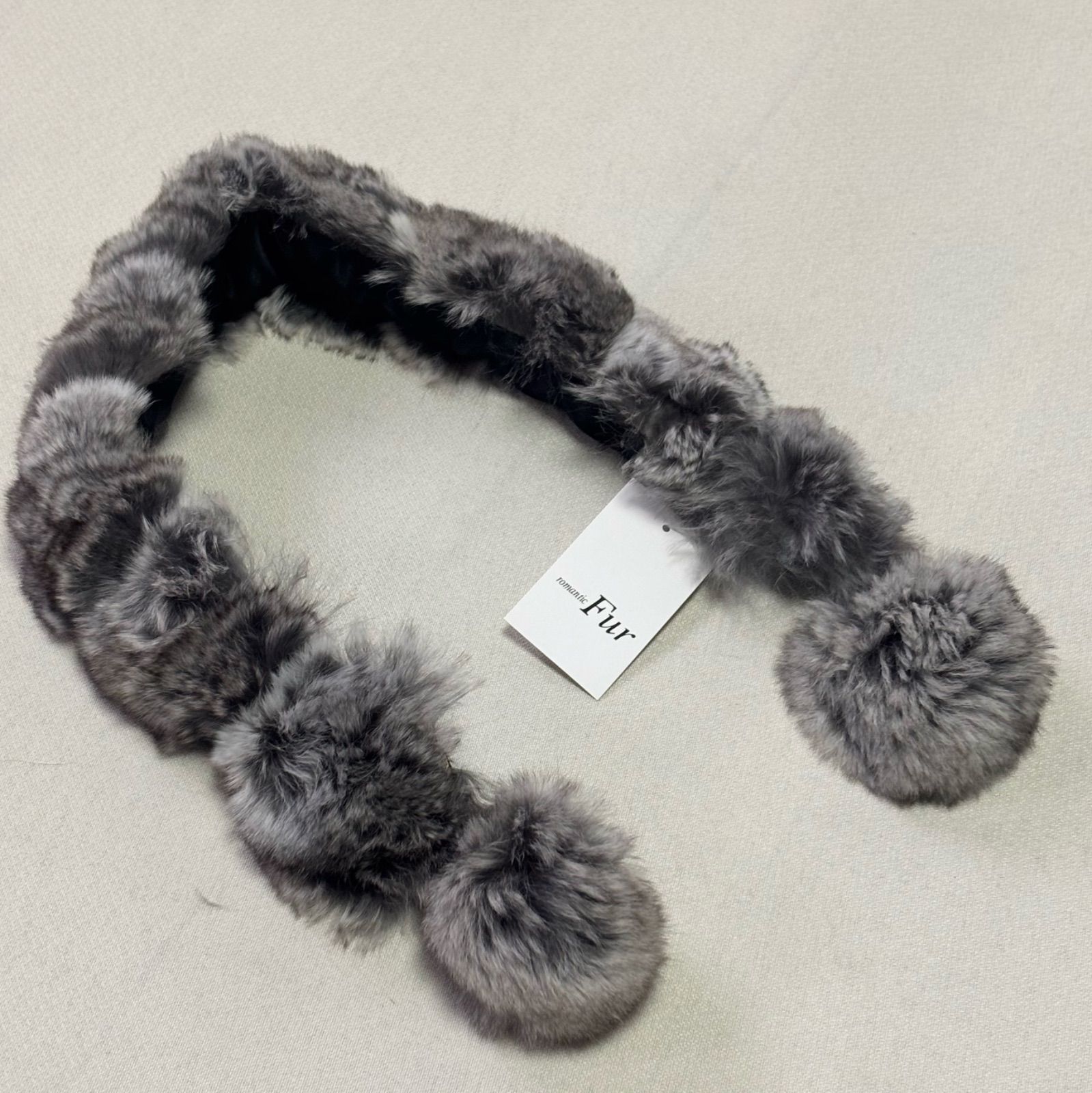 新品 傷あり】チンチラファーマフラー ボンボン付き ナチュラル リアル