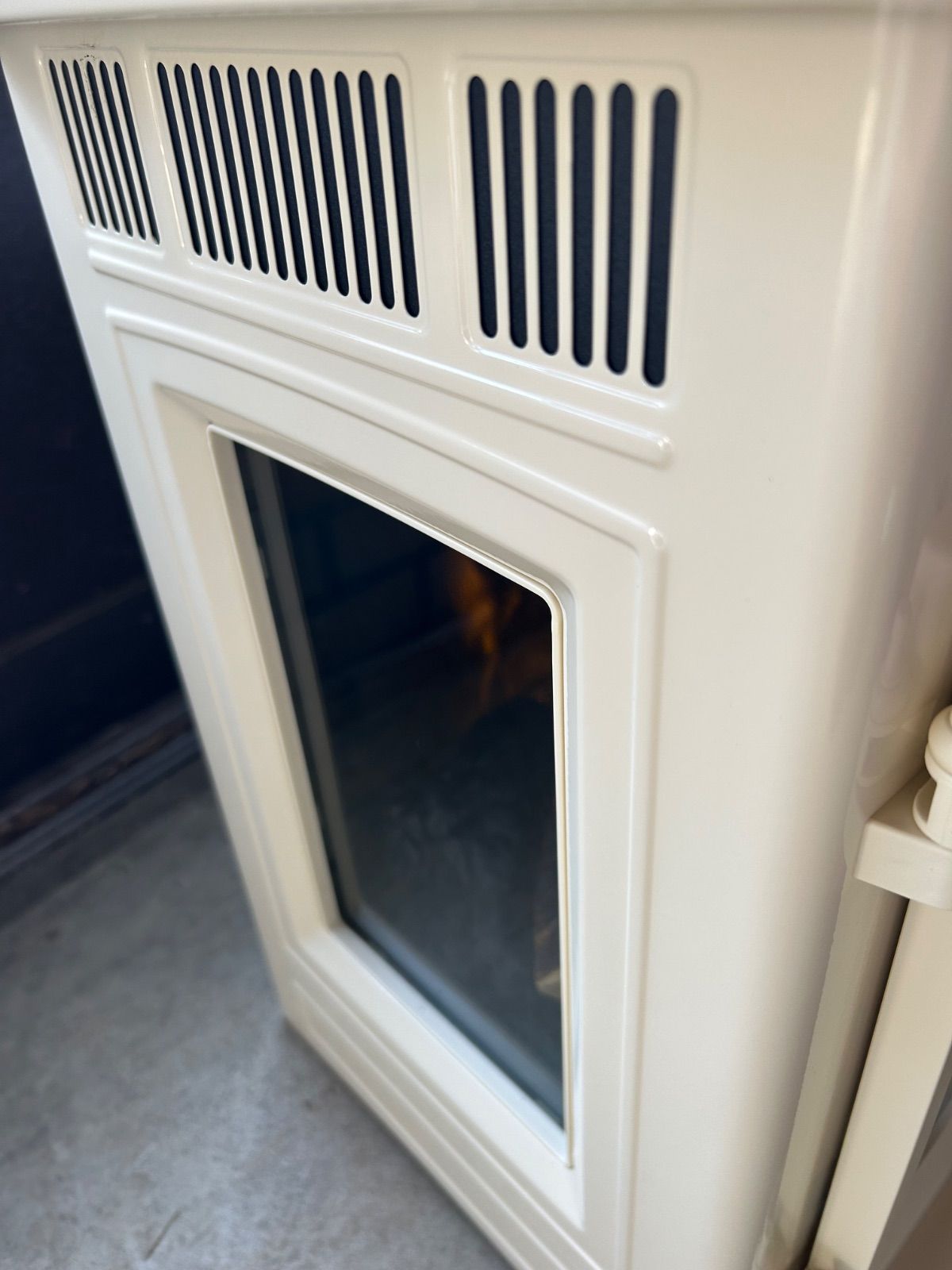 QVCジャパン 電気温風機 DFI-5010-04 2016年製 リモコン付き QVCジャパン 暖炉型ファンヒーター 電気温風機 DFI-5010-04 2016年製