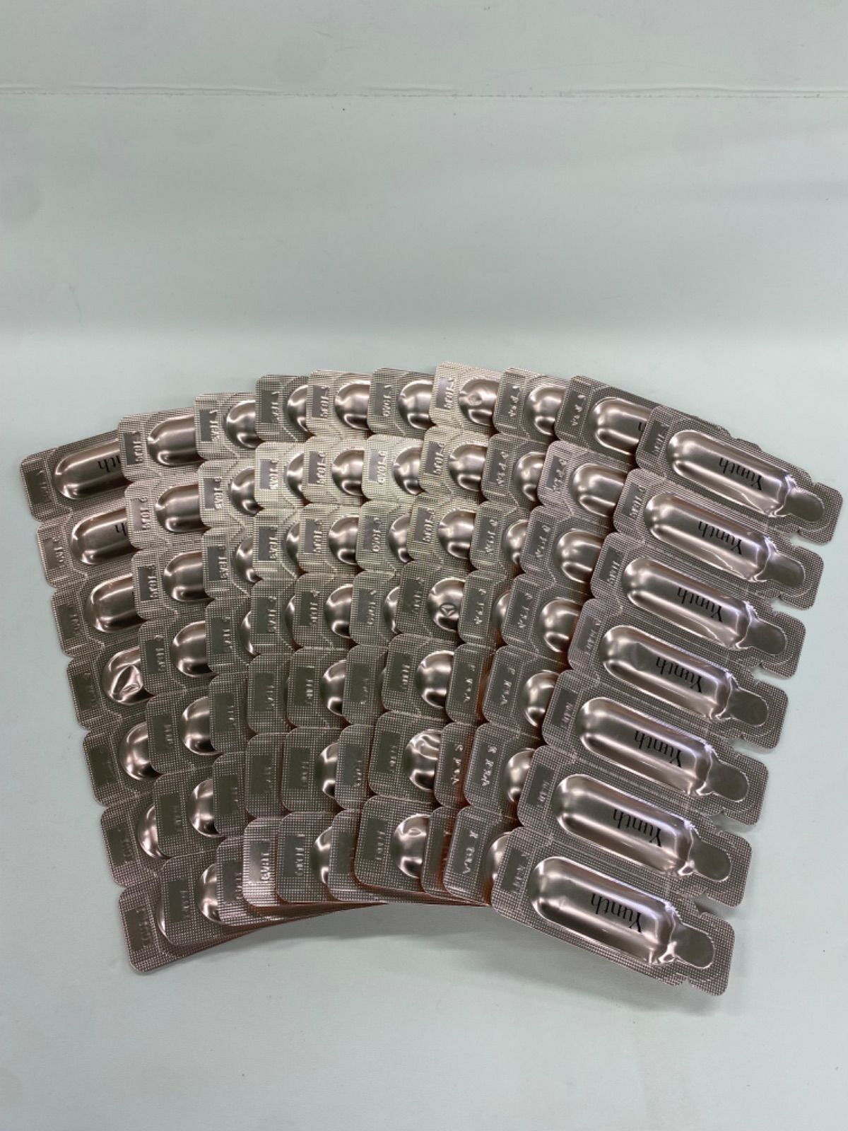 F2444 K Yunth ユンス 薬用ホワイトニングエッセンスPVCa 1ml×7包 計10