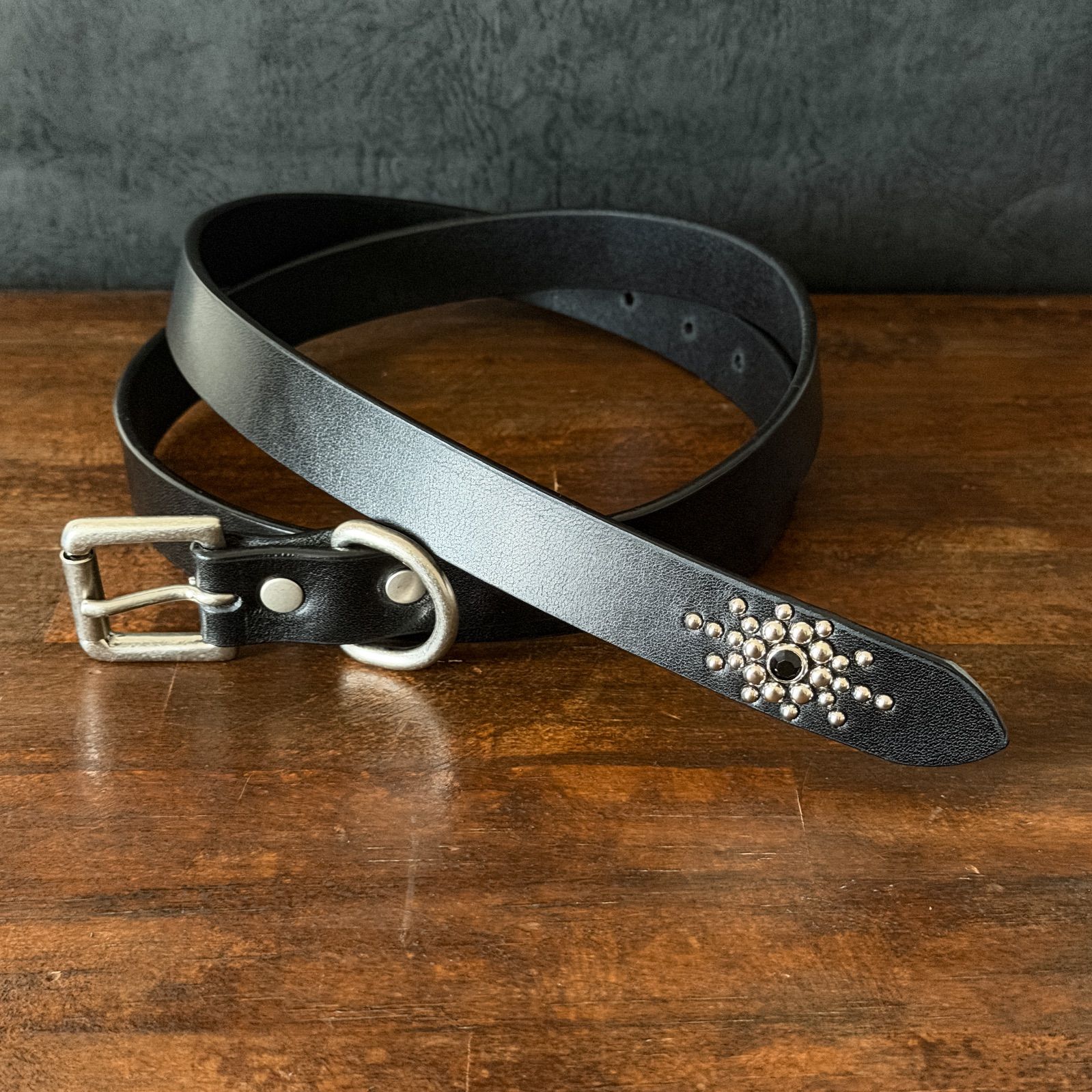 オーダーページ』スタッズナローベルトクロスアクリル23mm - メルカリ