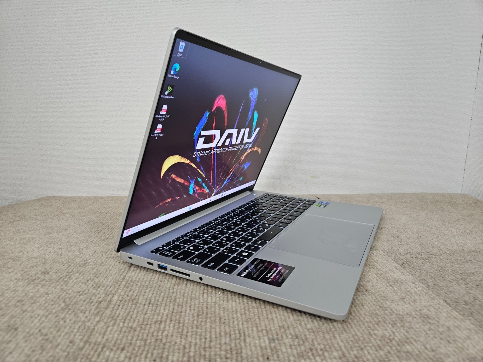 超美品 RTX4060搭載 Mouse DAIV Z6 Intel Core i7-13700H 32GBメモリ M