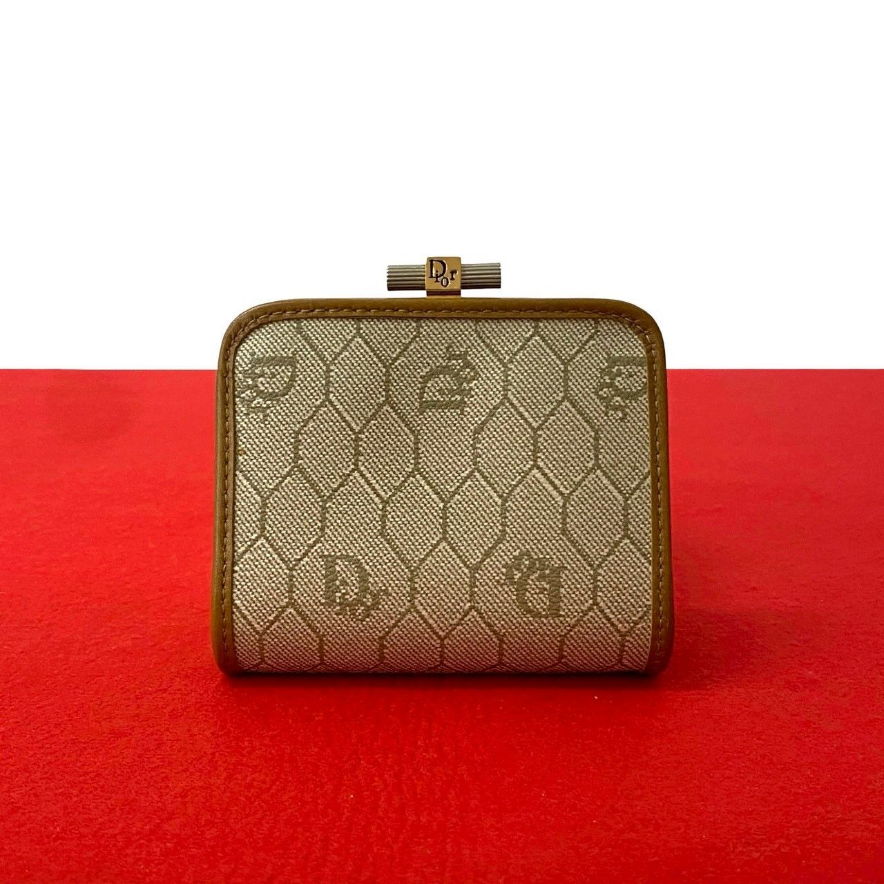 ほぼ未使用 Christian Dior クリスチャンディオール ロゴ 金具