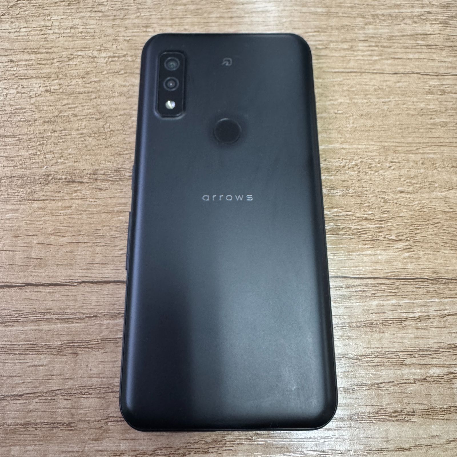 バッテリー良好♫arrows We au版SIMフリー - メルカリ