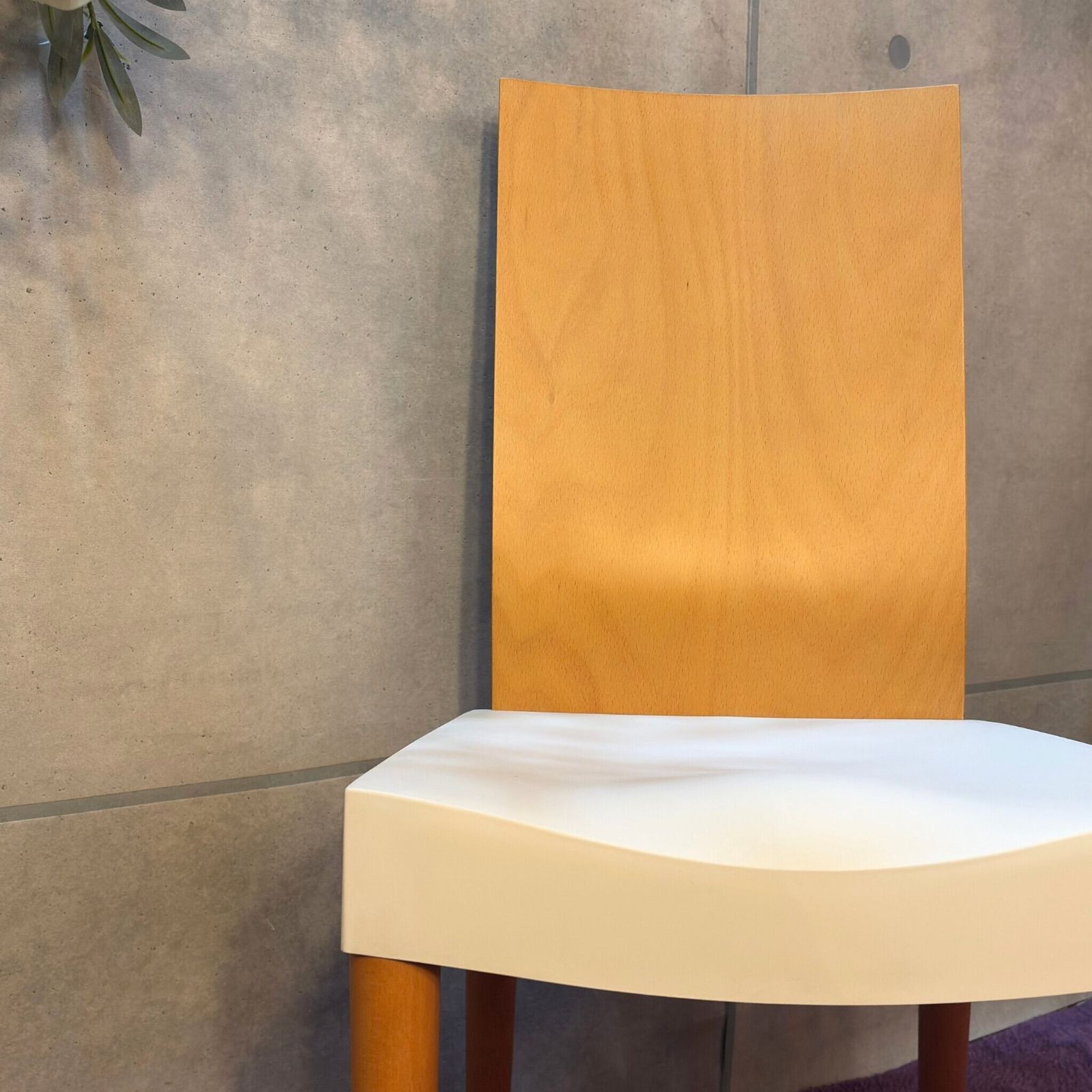 USED】Kartell Miss Trip｜Philippe Starck 1998 (Natural×White