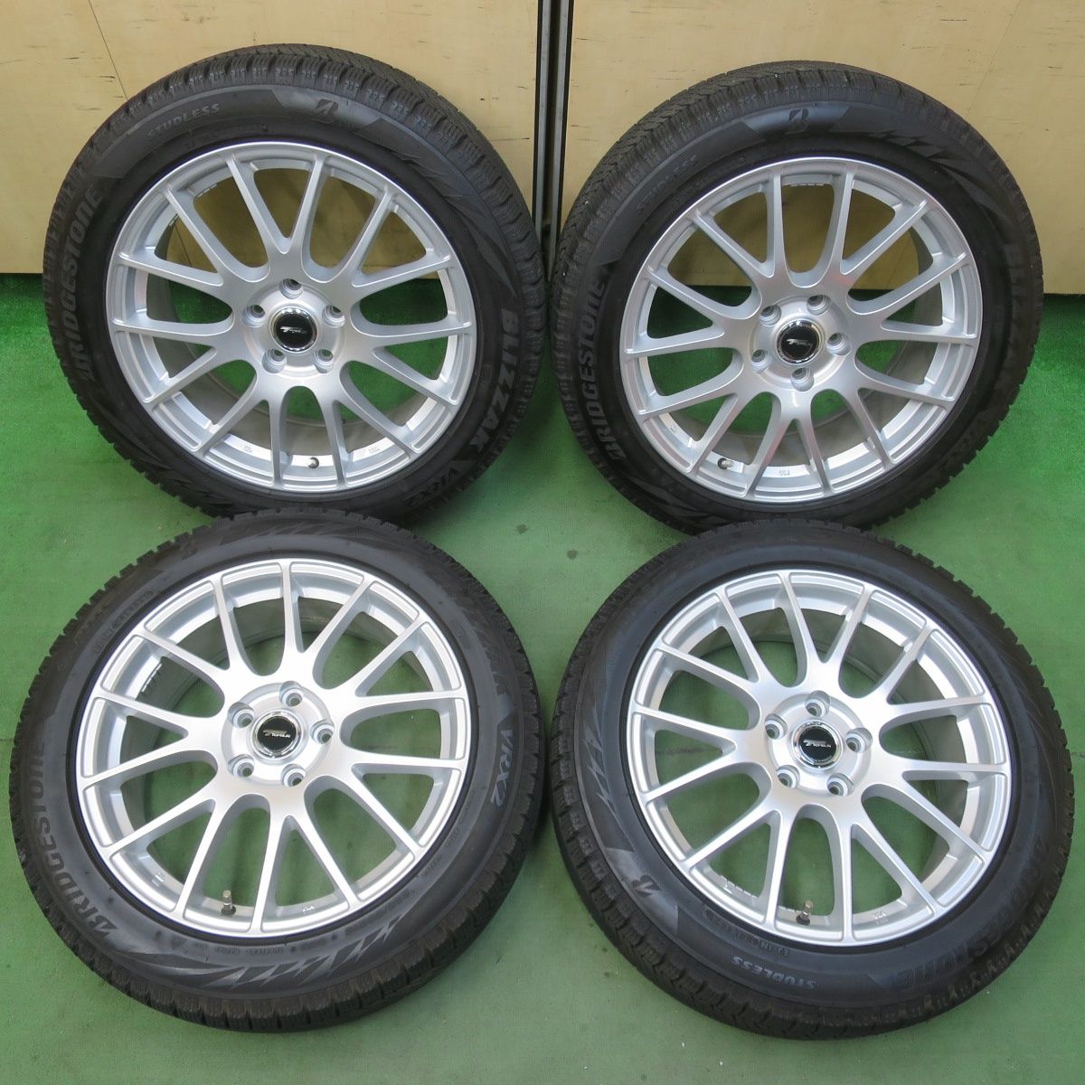 ② 225/50R18 ブリヂストンVRX3 バリ溝 2本 送料込み ブリヂストン ブリザックVRX3 225／50R18 アルミホイール