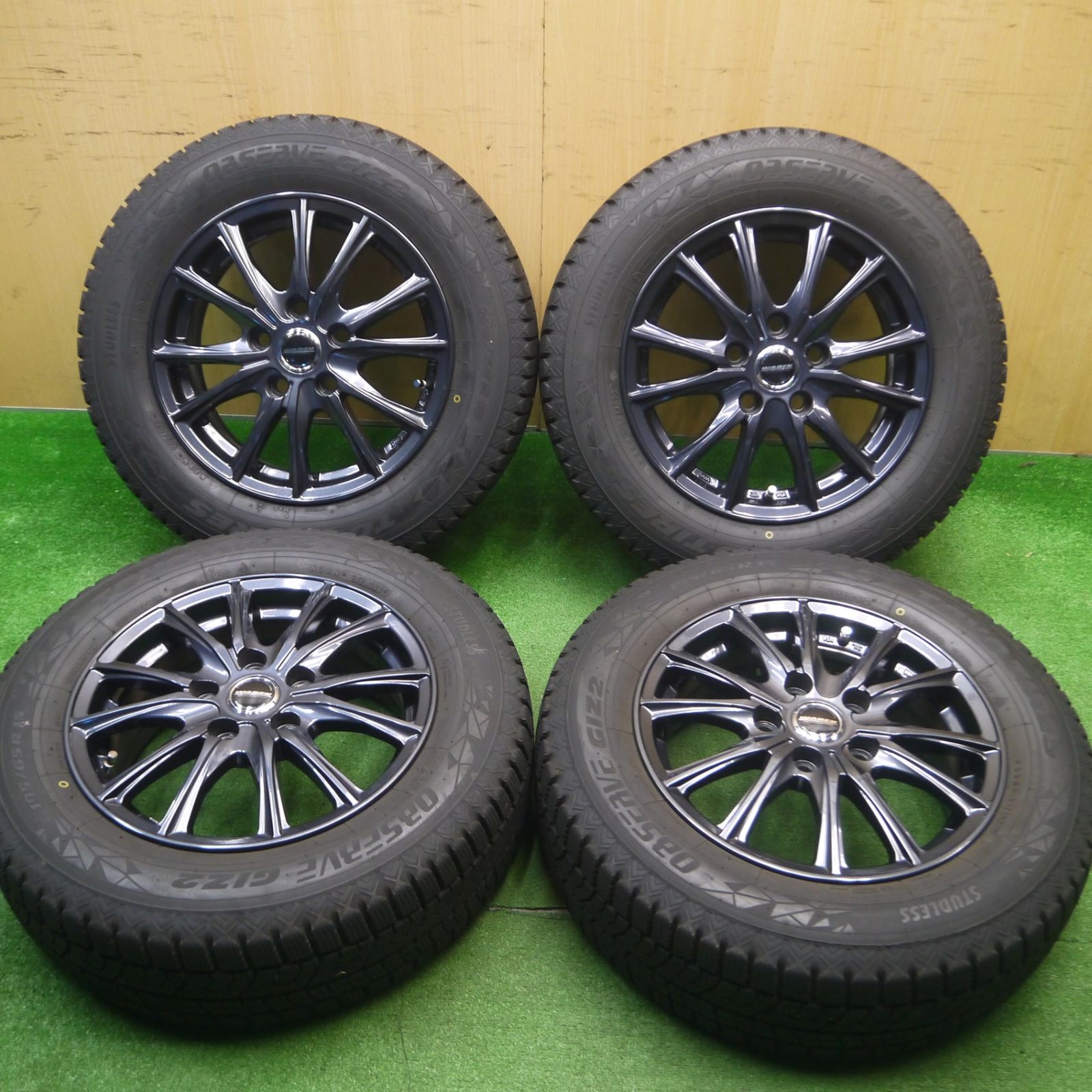 バリ溝！22年！キレイ！9.5分☆スタッドレス 195/65R15 トーヨー