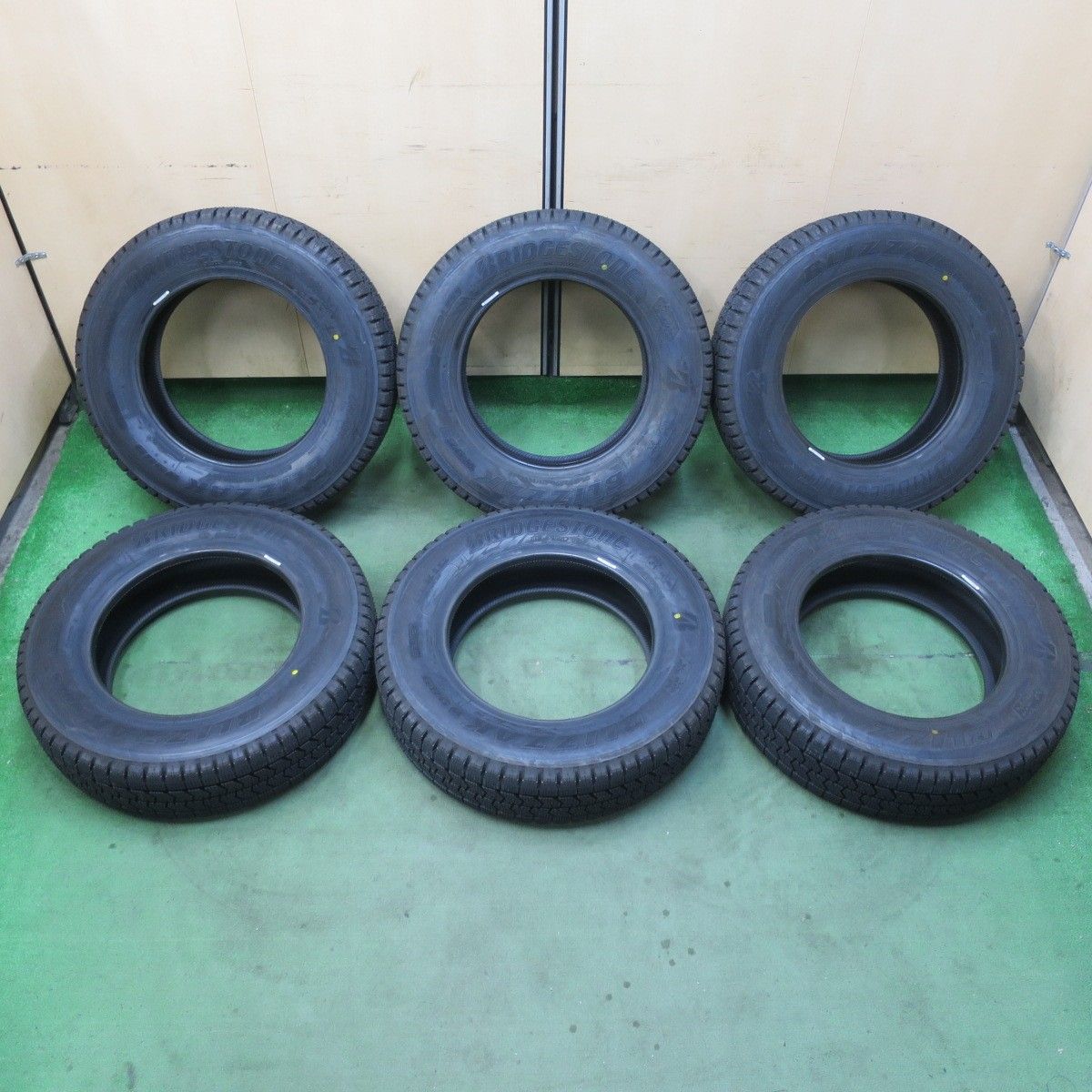 ブリヂストン BLIZZAK 205/70R16 W989 6本セット品 楽天市場