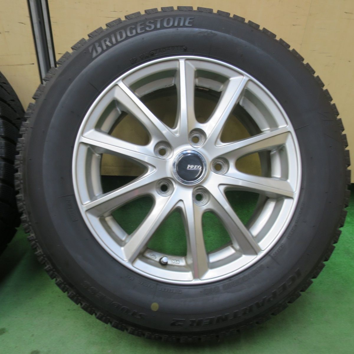 バリ溝！8.5分☆スタッドレス 195/65R15 ブリヂストン アイス 