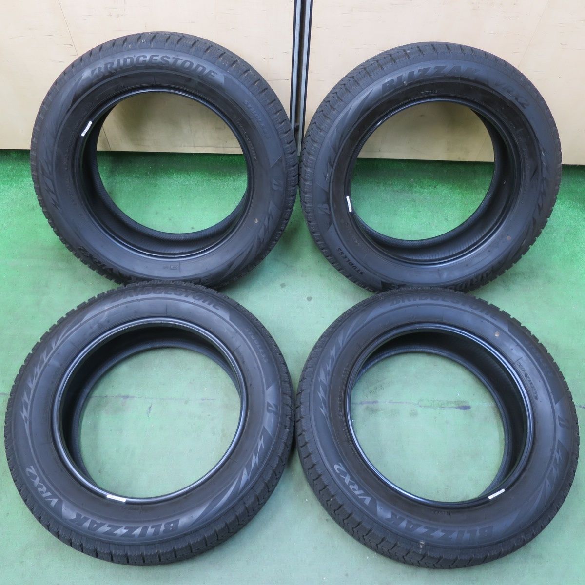 バリ溝！22年！9.5分☆スタッドレス 225/60R17 ブリヂストン