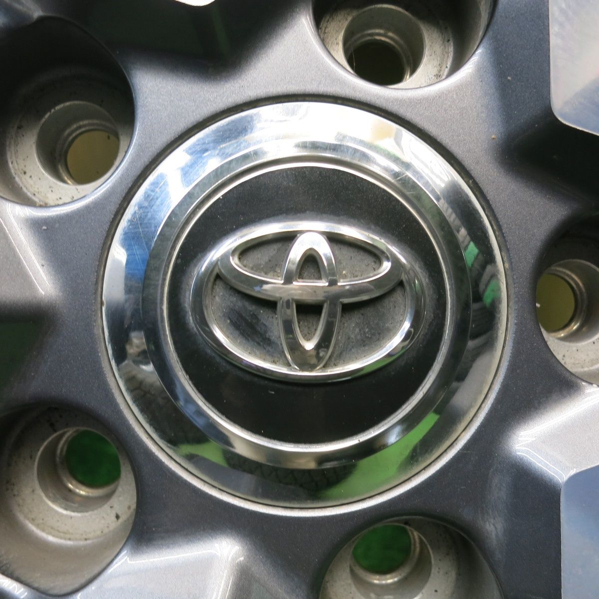 バリ溝！9.5分☆トヨタ ランクル 200 ZX 純正 285/50R20 スタッドレス