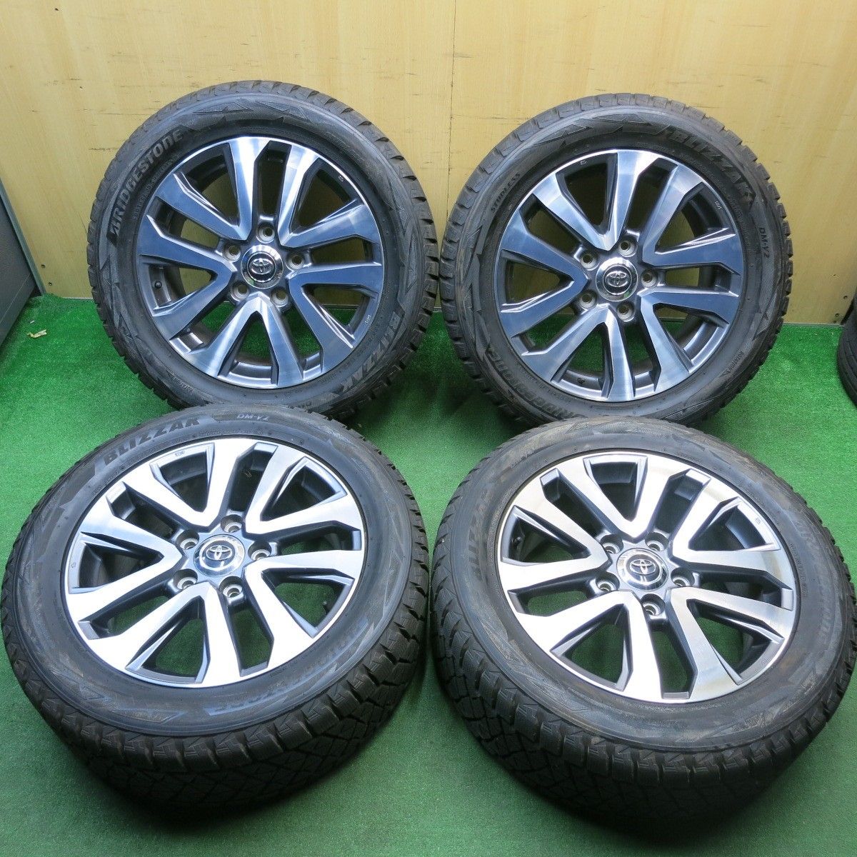 バリ溝！9.5分☆トヨタ ランクル 200 ZX 純正 285/50R20 スタッドレス