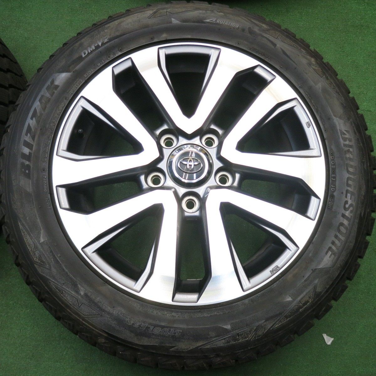 バリ溝！9.5分☆トヨタ ランクル 200 ZX 純正 285/50R20 スタッドレス 