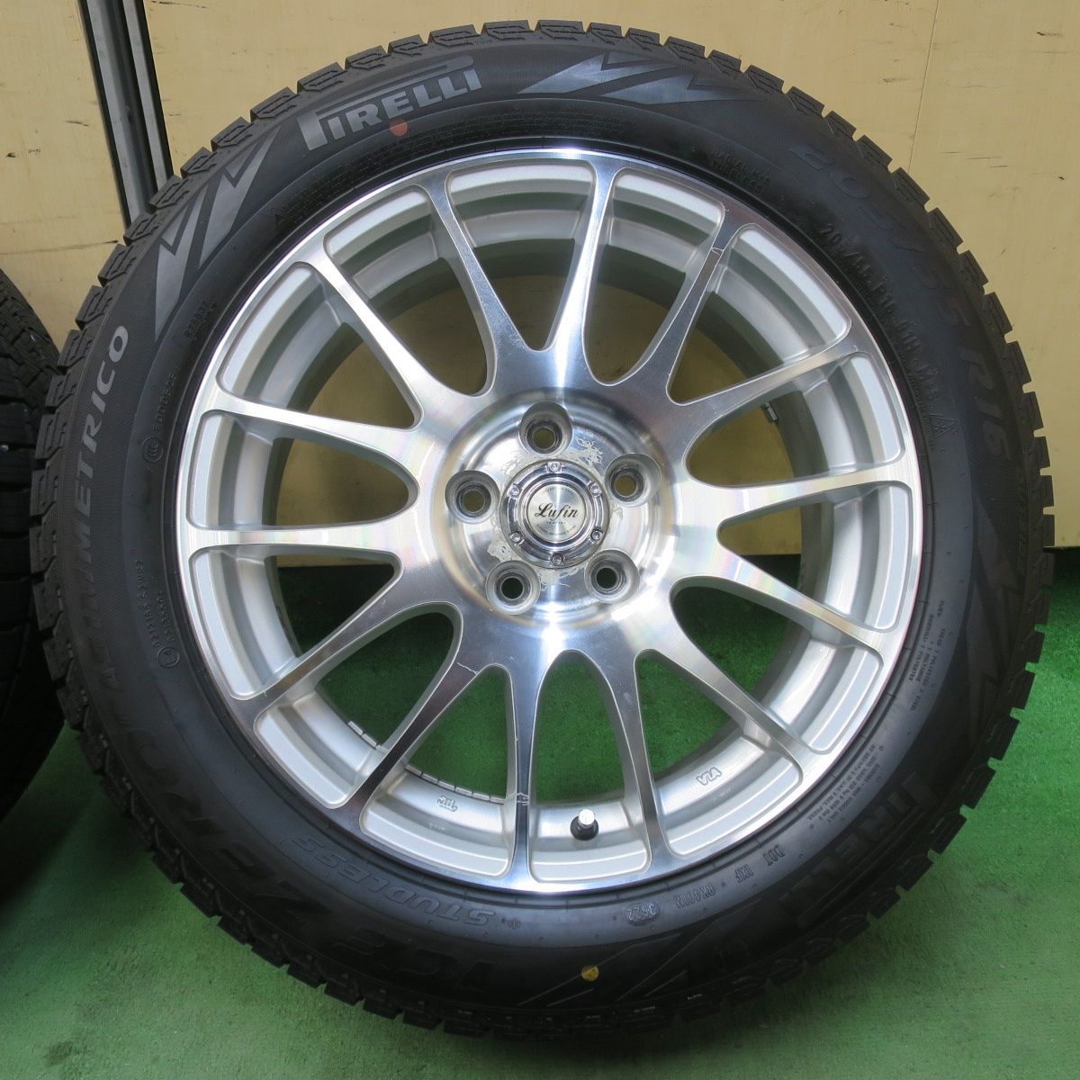 バリ山！205/55R16 ピレリ アイスゼロ 2022年製 その1 205