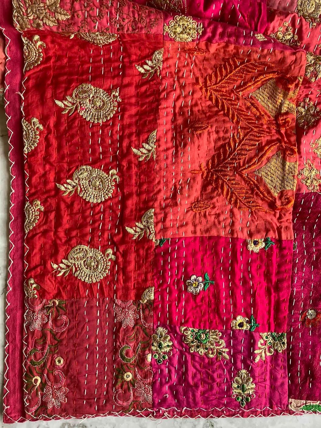 カンタキルト マルチカバー サリーパッチワーク #28 PINK - メルカリ