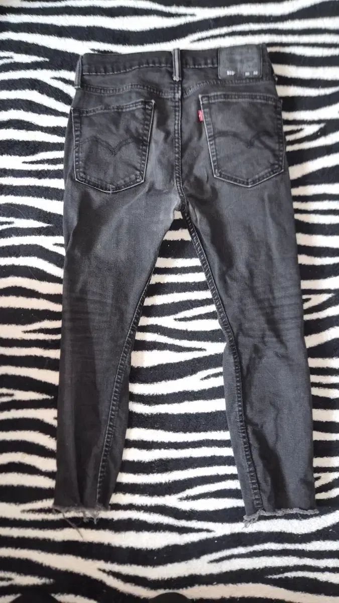 リーバイス ブラック デニム 519 30 サイズ Levi's(リーバイス) / 80s/519/85年製/ボタン裏536/30/コーデュロイ/ブラック | 古着の販売・通販ならセカンドストリート