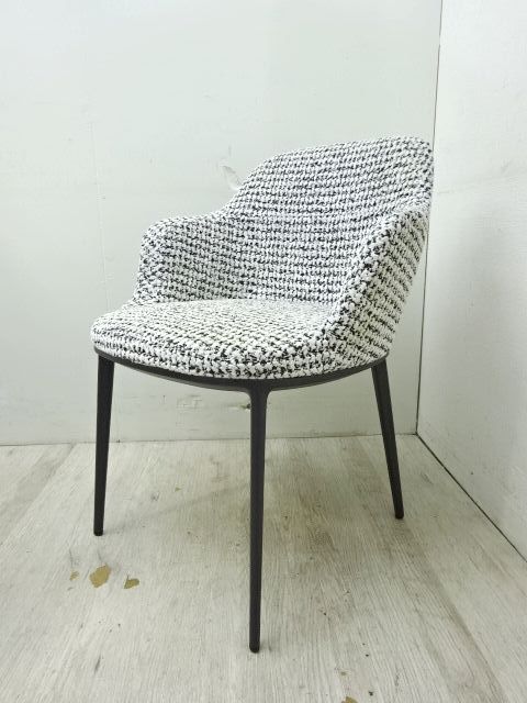 □モデルR展示品 B＆B ITALIA MAXALTO CARATOS カラトス ダイニング