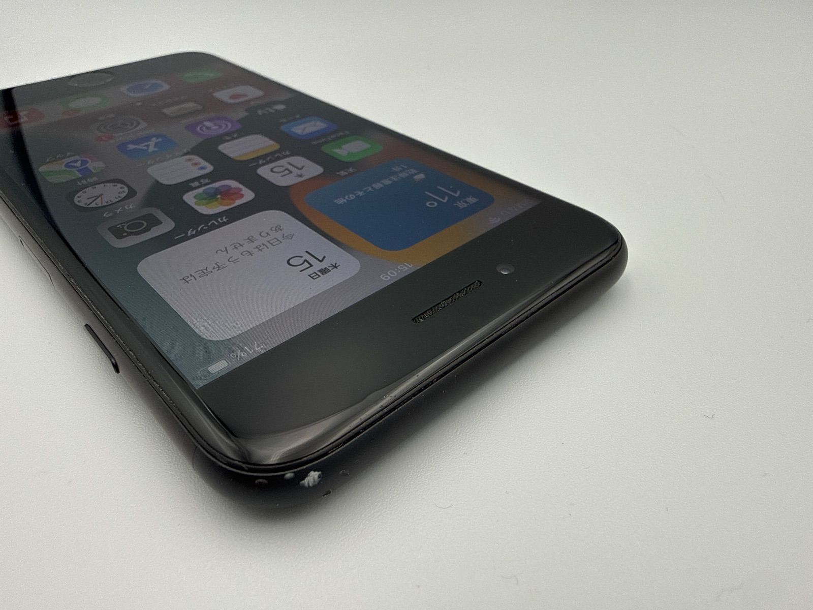 バッテリー容量100％ SIMフリー iPhone7 32GB ブラック 黒 docomo