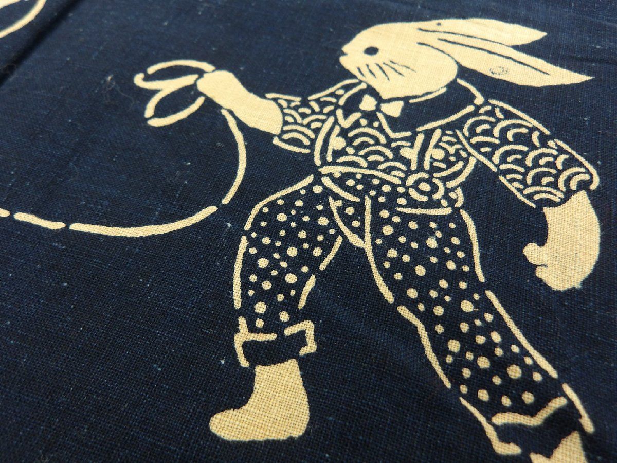 P41446 木綿 藍染め うさぎ 33cm×42cm 古布古裂 k - メルカリ