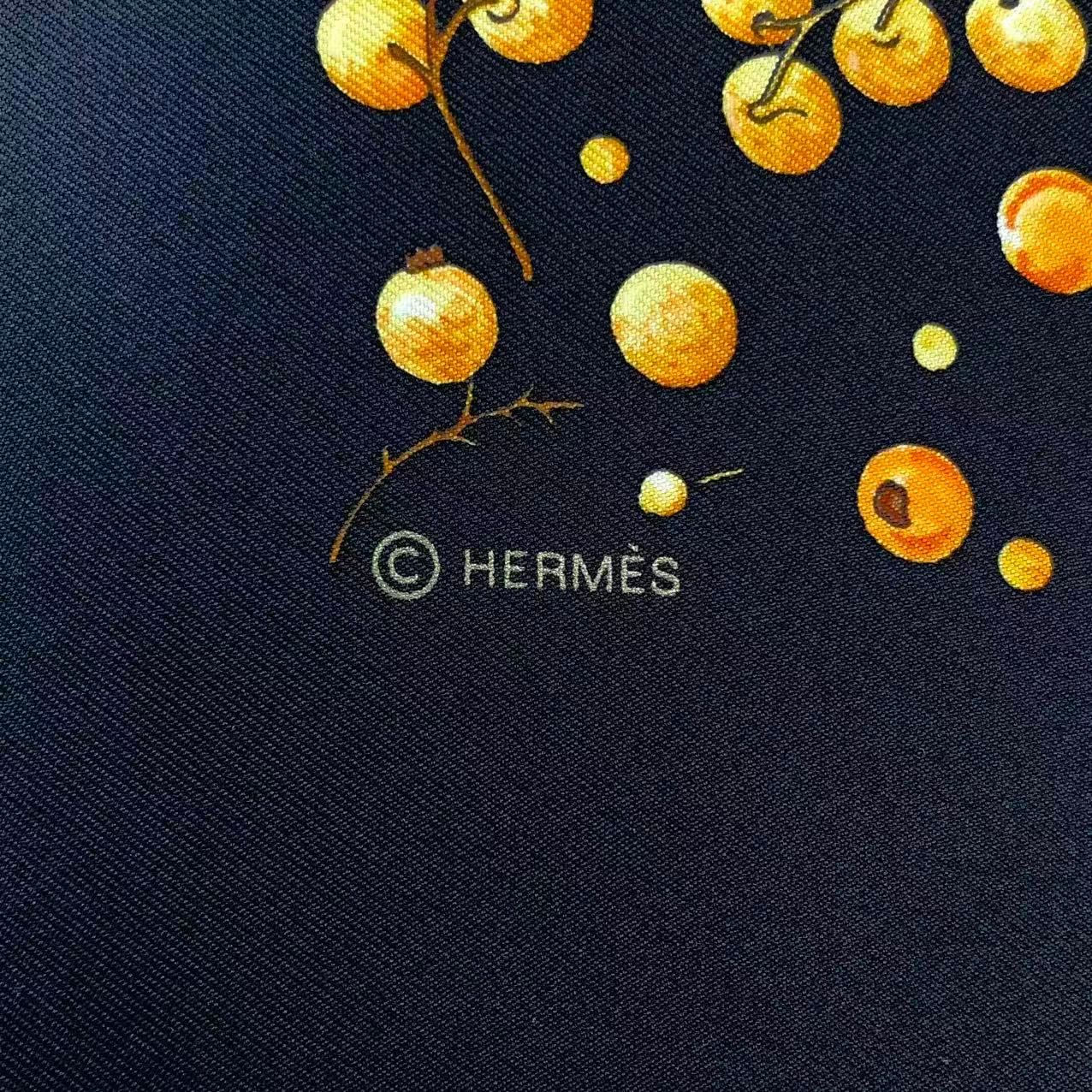 未使用品 HERMES エルメス カレ90 スカーフ シルク Red berries 赤い 
