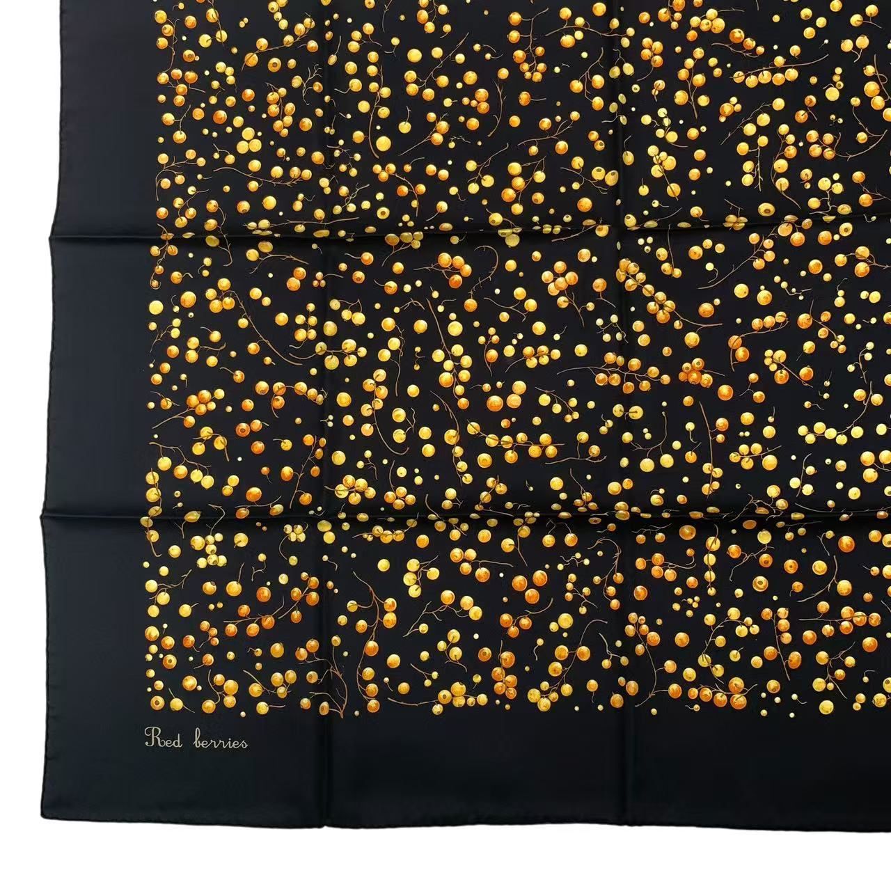 未使用品 HERMES エルメス カレ90 スカーフ シルク Red berries 赤い 