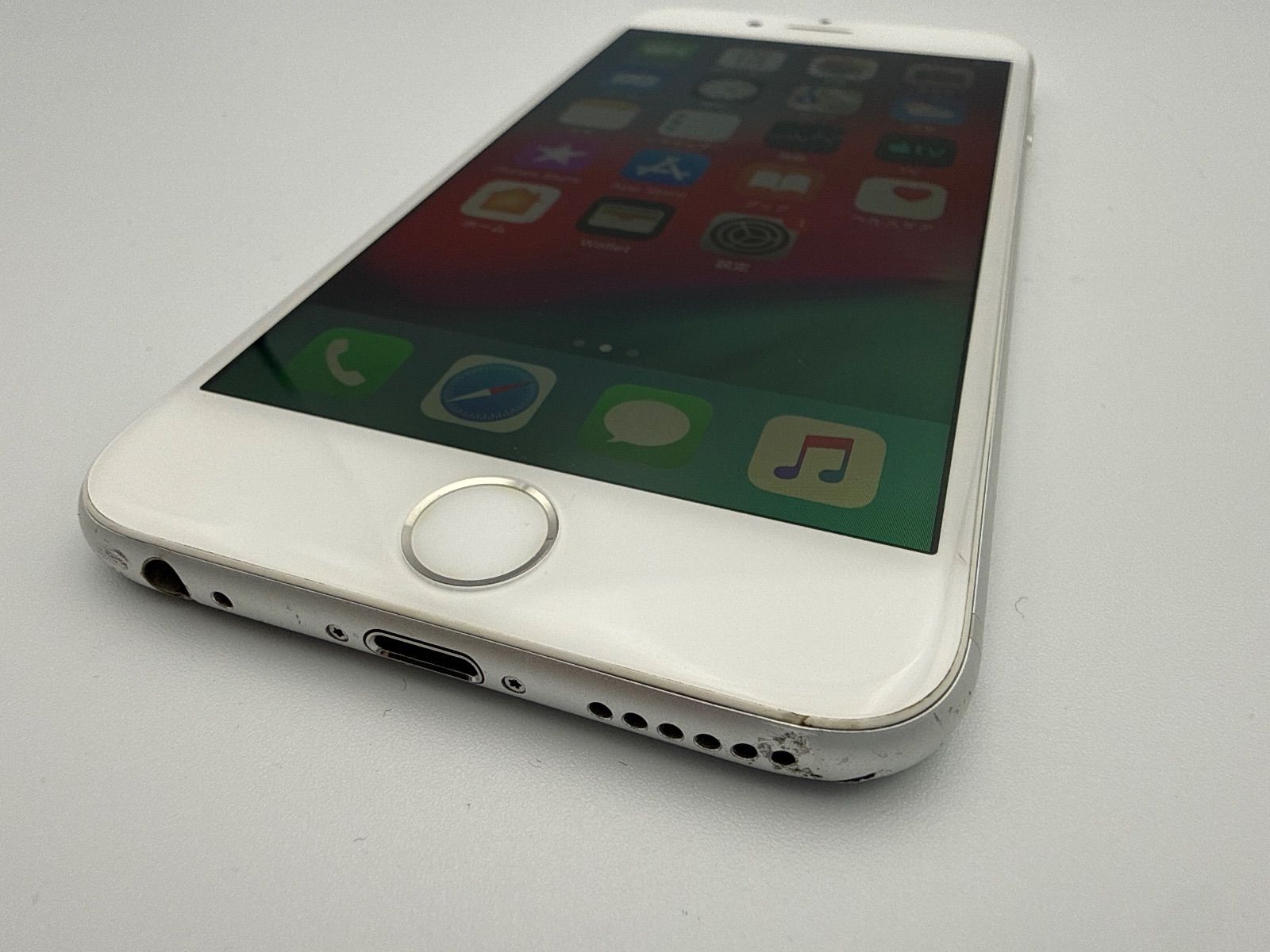 バッテリー新品交換済み 100％ iPhone6 64GB シルバー docomo - メルカリ