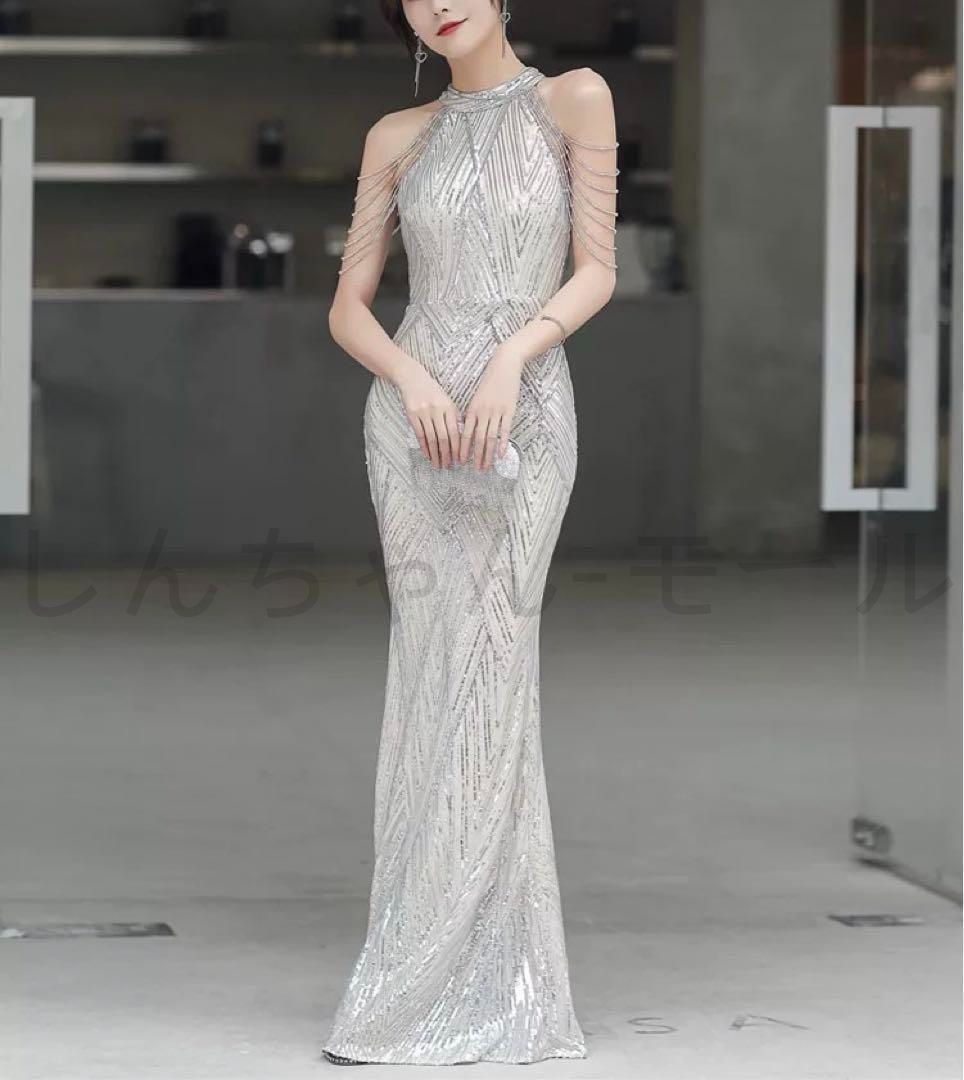 肩のビジューか美しい イブニングドレス♩.•