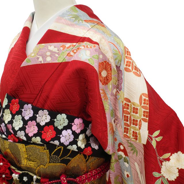 中古】 振袖 リサイクル 着物 吉澤の友禅 金駒刺繍 金彩加工 赤 レッド