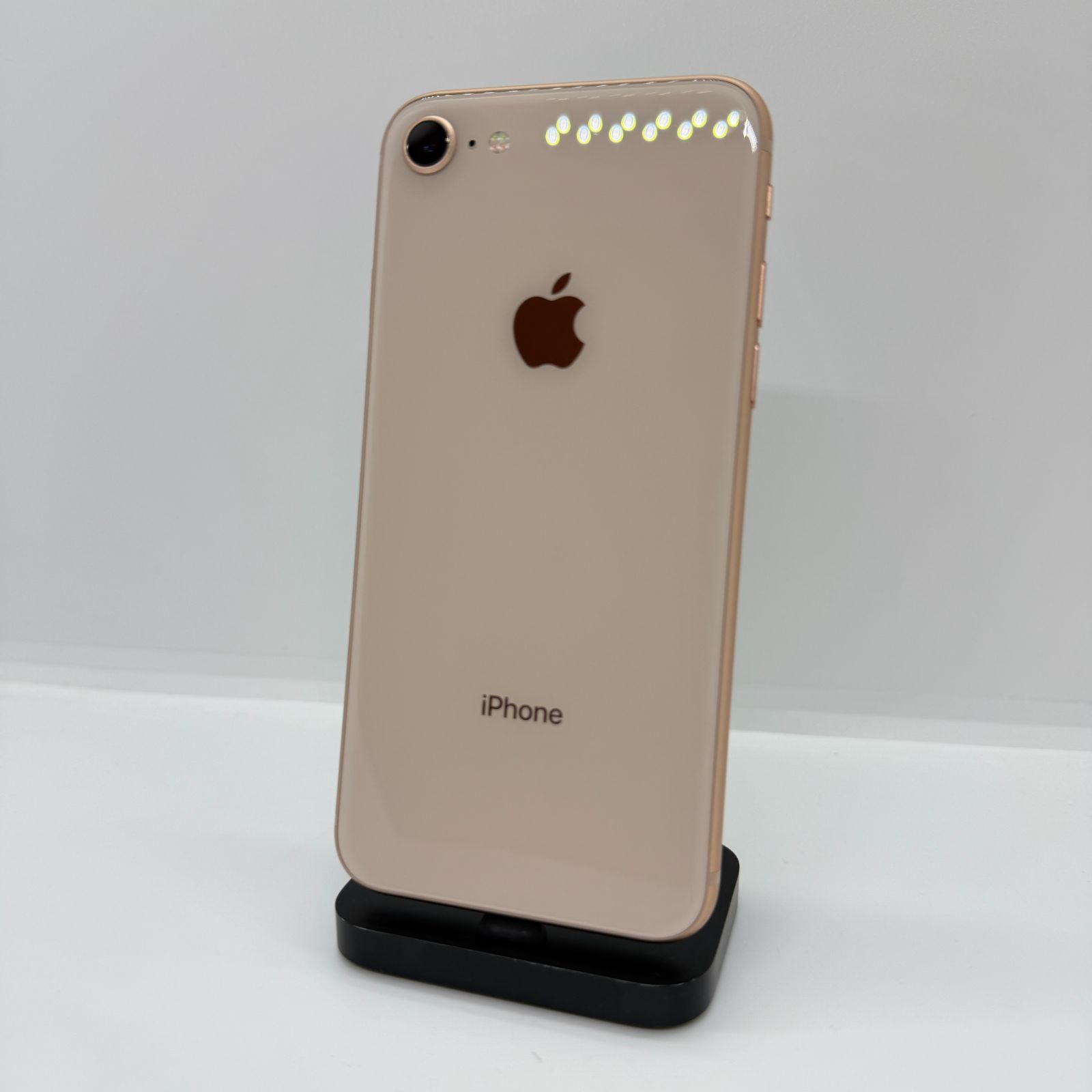 アウトレット/激安】iPhone8 64GB ゴールド【SIMロック解除済み