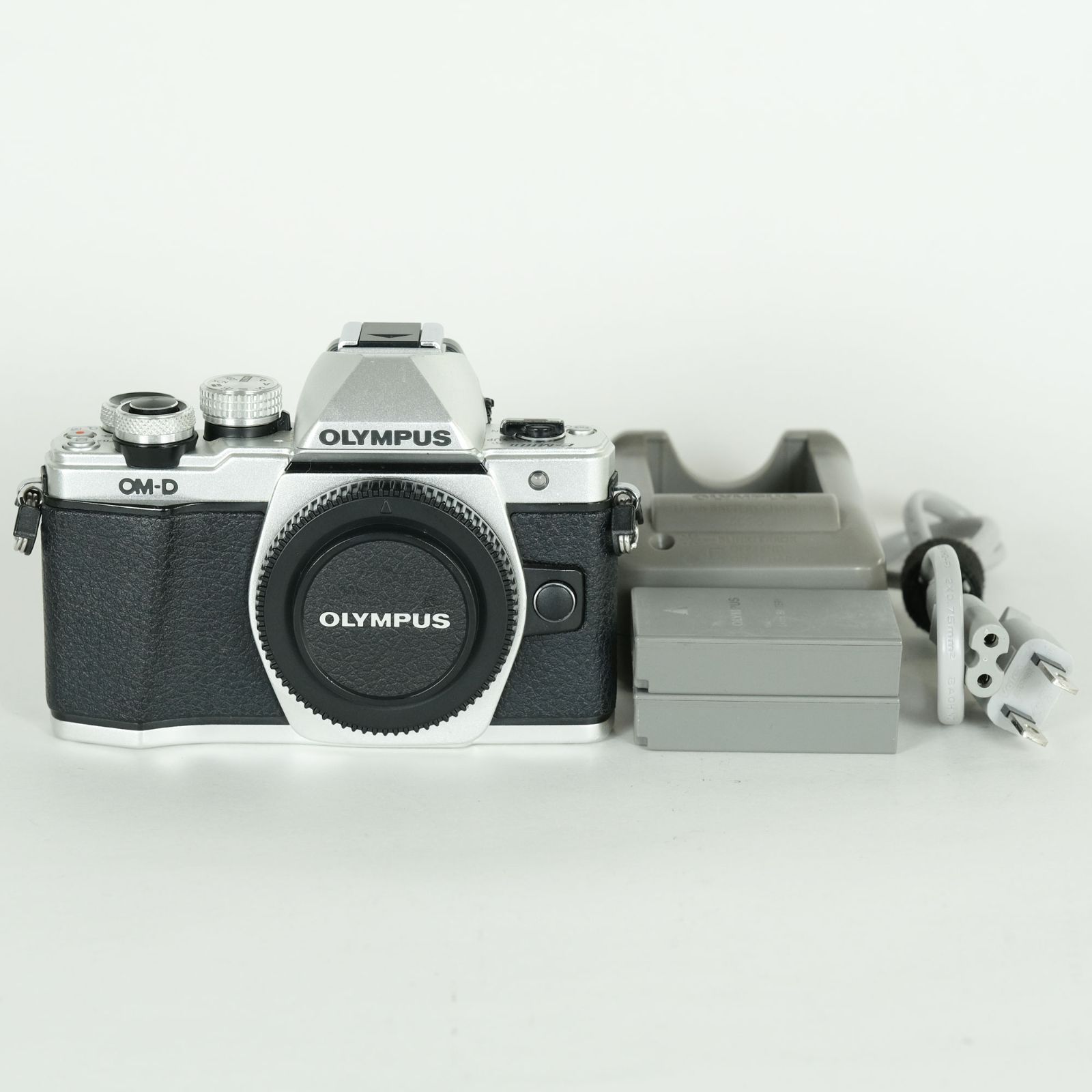 良品 | シャッター数5,160回｜バッテリー2個付] OLYMPUS OM-D E-M10