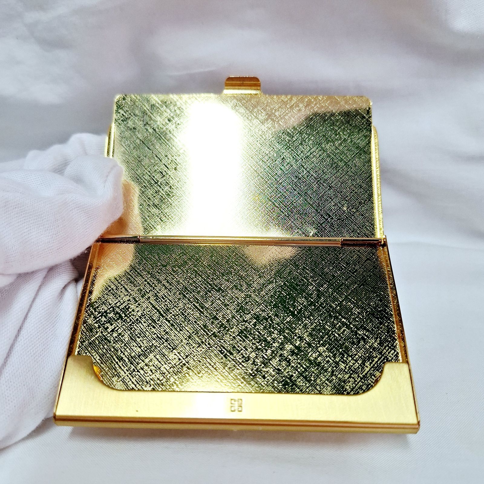 未使用✨Givenchy ジバンシー　ゴールド　ブラック 名刺入れ　カードケース 中古☆GIVENCHY 名刺入れ カードケース ジバンシー ブラック ゴールド