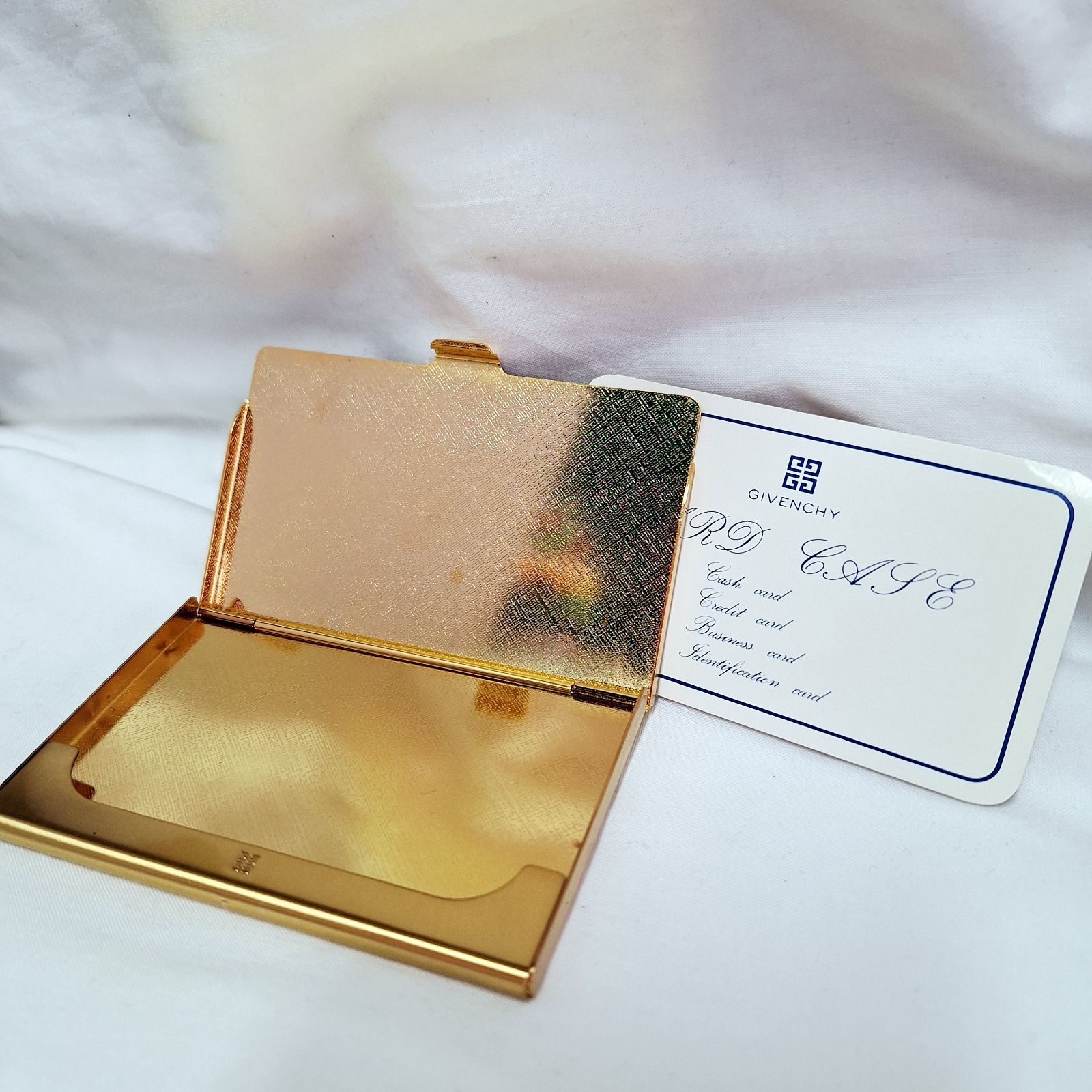 未使用✨Givenchy ジバンシー　ゴールド　ブラック 名刺入れ　カードケース 中古☆GIVENCHY 名刺入れ カードケース ジバンシー ブラック ゴールド