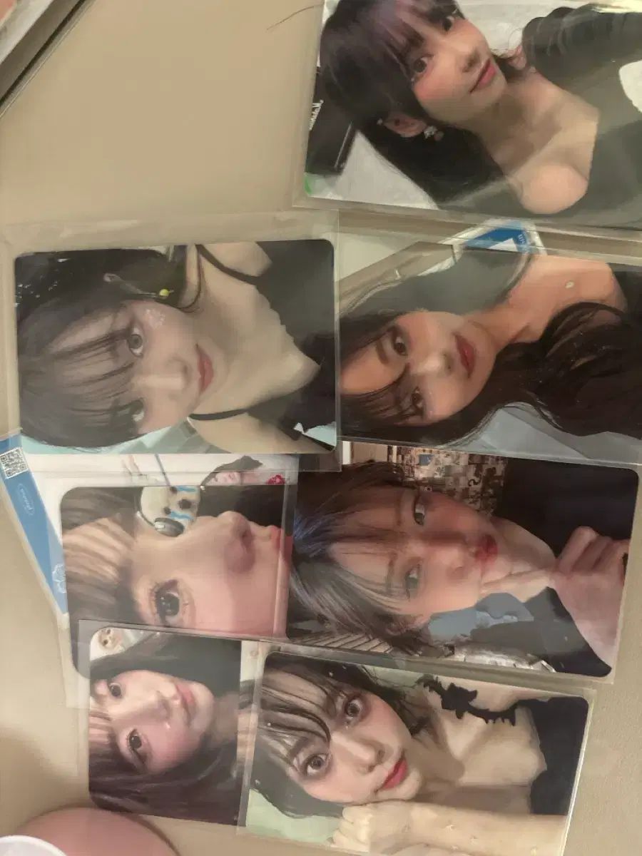 在庫処分)) QWER シヨン マゼンタ チョダン ヒナ トレカ まとめ 出品