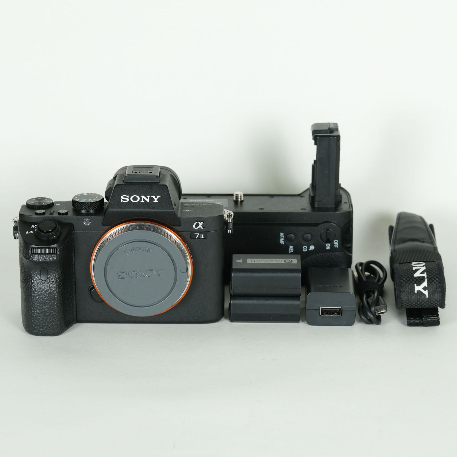 美品 | シャッター数27,690回｜バッテリーグリップ付] SONY α7 II