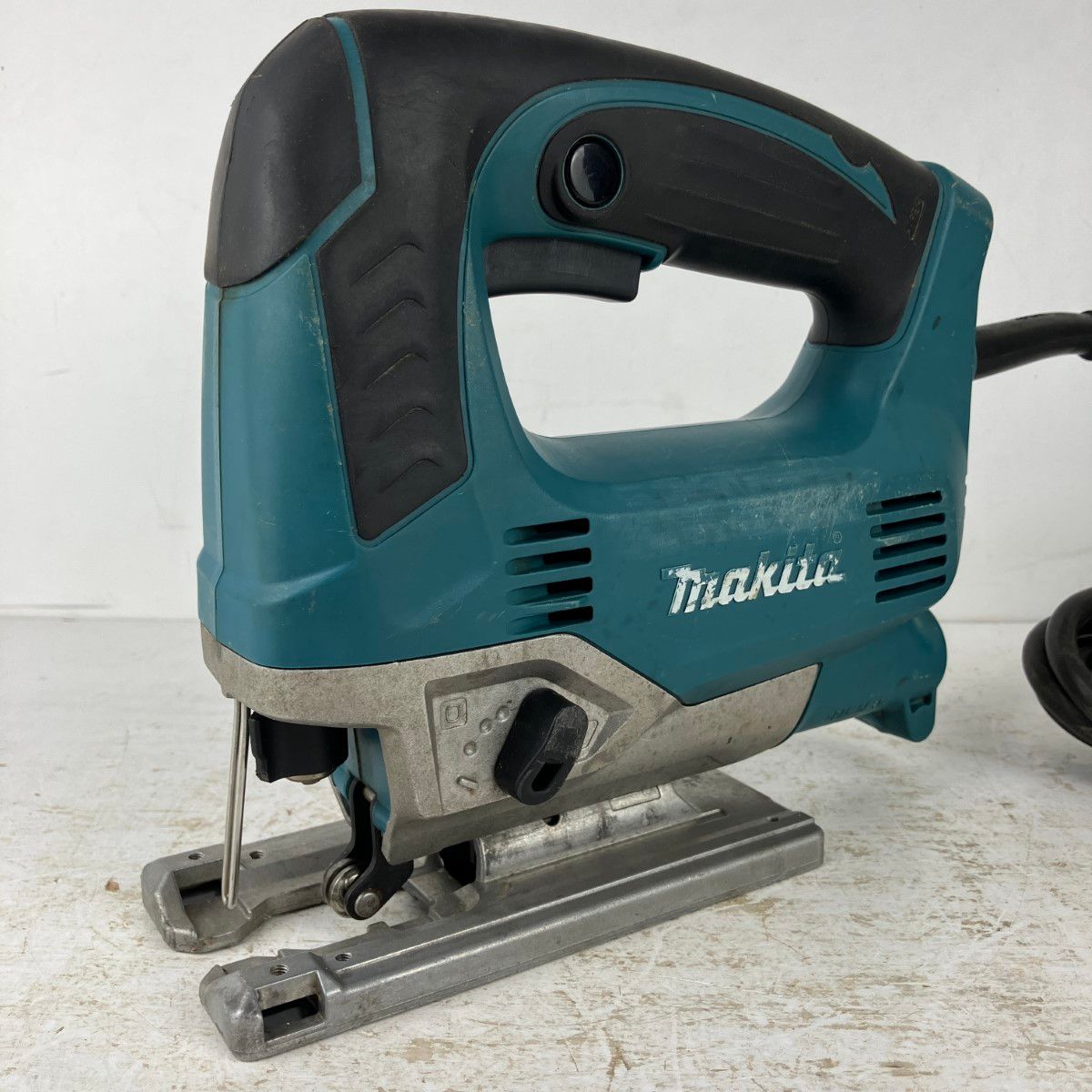 ЗЗMAKITA マキタ 100v ジグソー ケース付 JV0600 ブルー - メルカリ