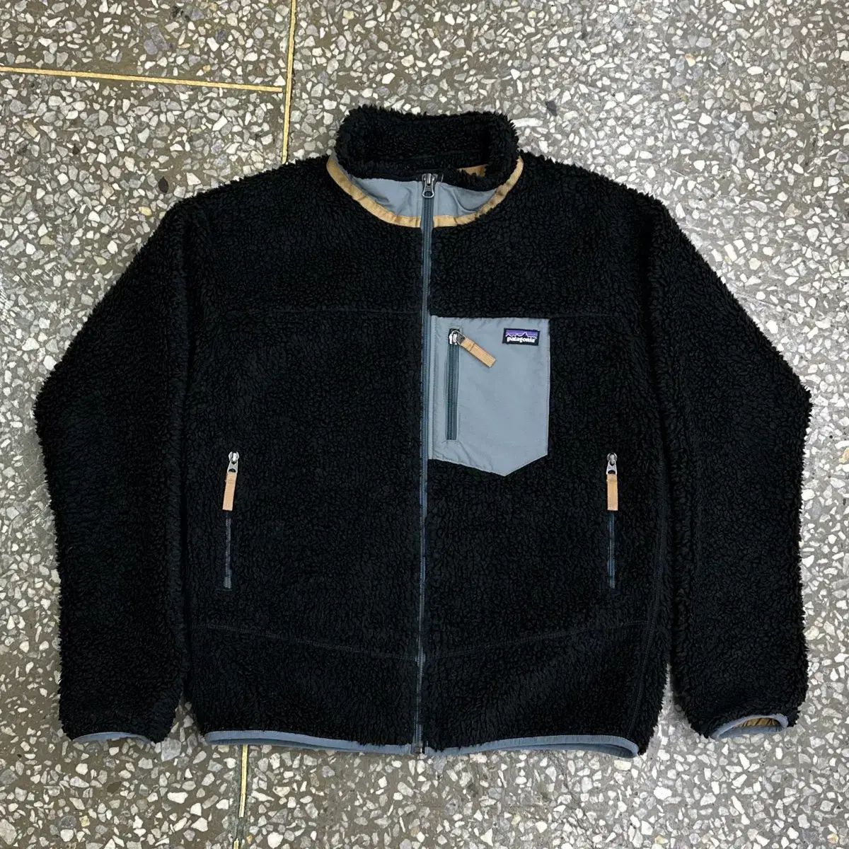 キッズ服(100cm~) patagonia フリースジャケット XXL 16-18 黒
