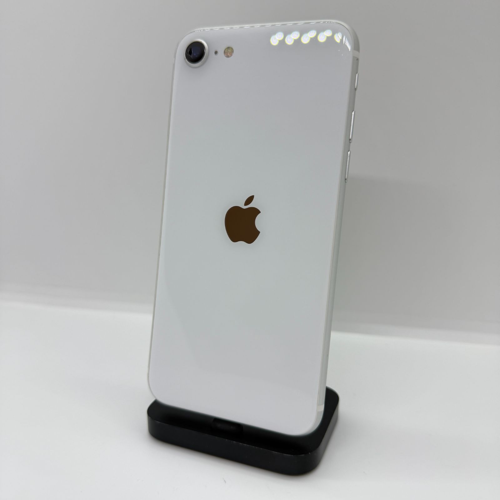 激安ジャンク】iPhoneSE 第2世代 64GB ホワイト【SIMロック解除済み