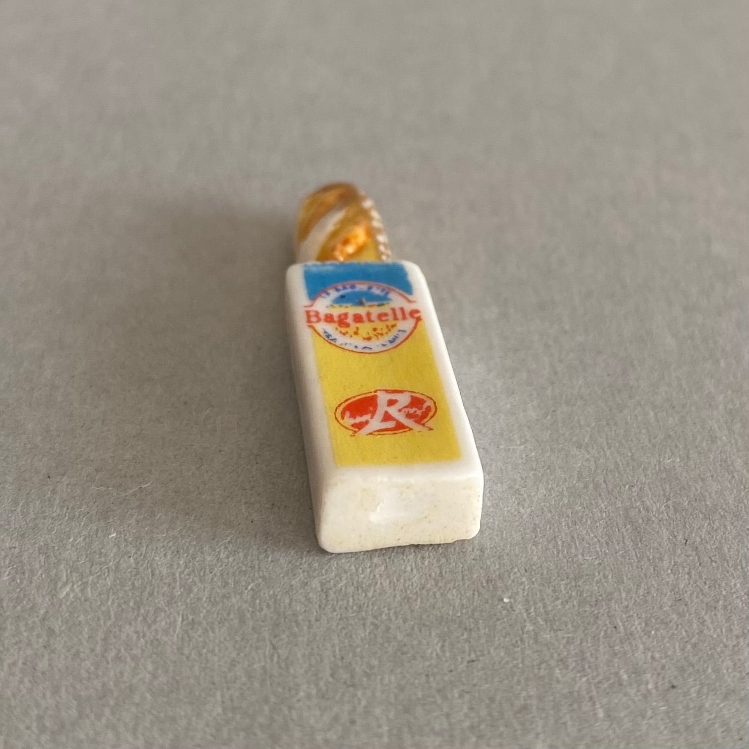 バゲットのフェーブ／フランスパン／フランス雑貨／陶器ミニチュア