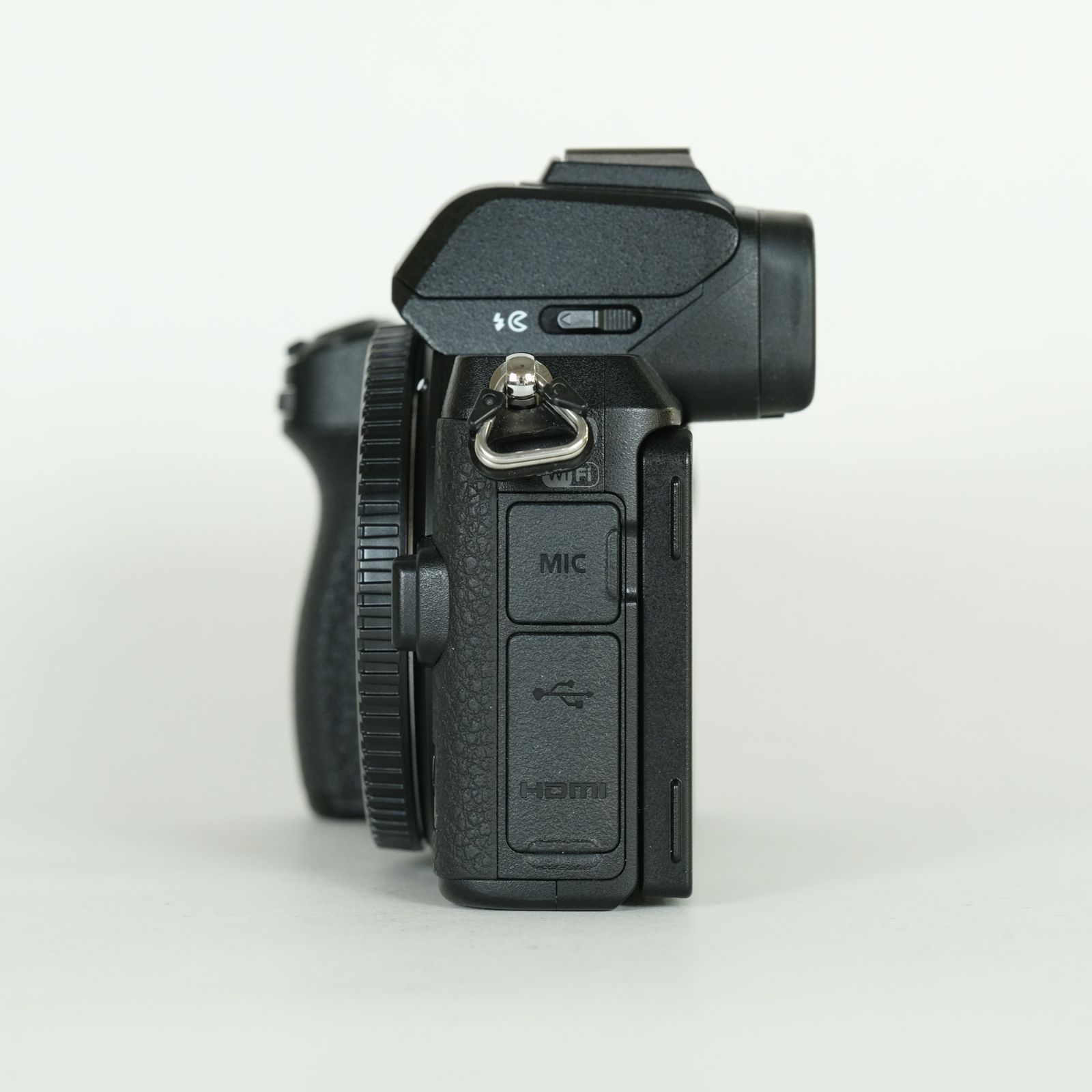 美品 | シャッター数8,750回｜マウントプレート付] Nikon Z50 [ボディ