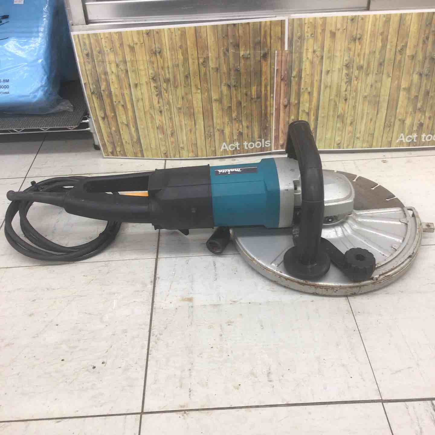 中古品】 マキタ/makita 305mm コンクリートカッター 4112 【鴻巣店