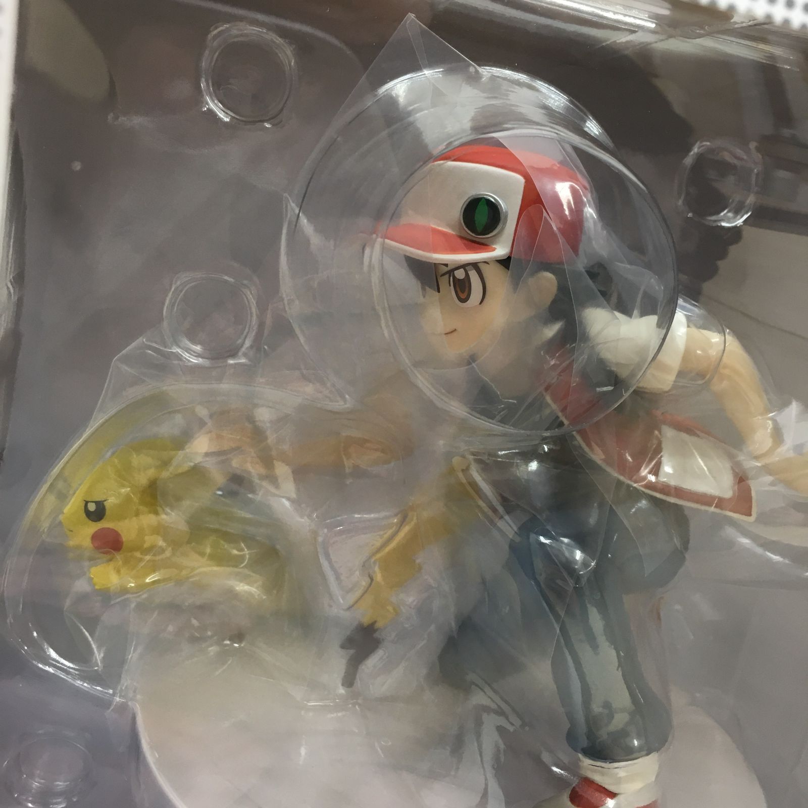 未開封 ポケモンセンター フィギュア レッド＆ピカチュウ