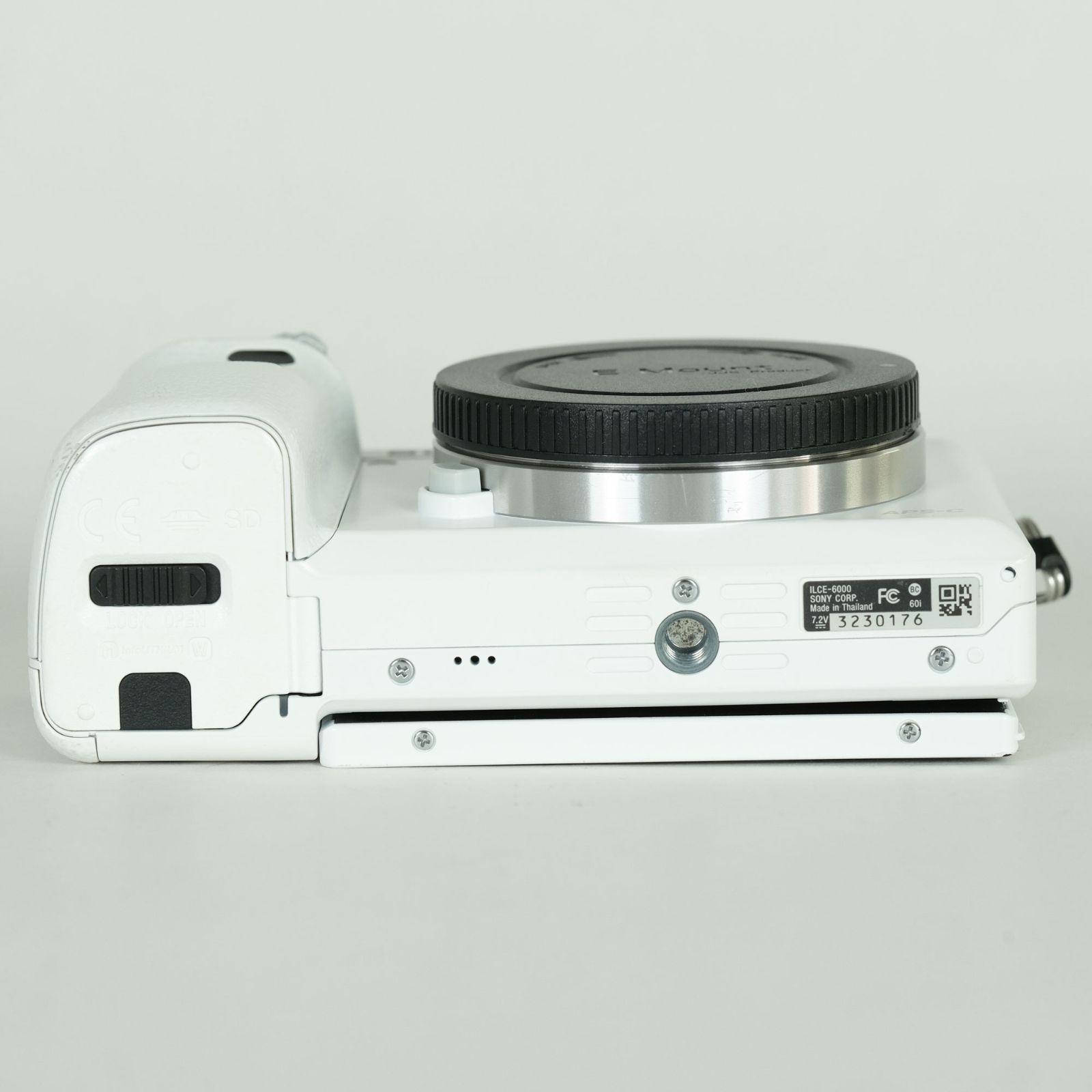 美品 | シャッター数23,280回｜バッテリー2個付] SONY α6000（ILCE