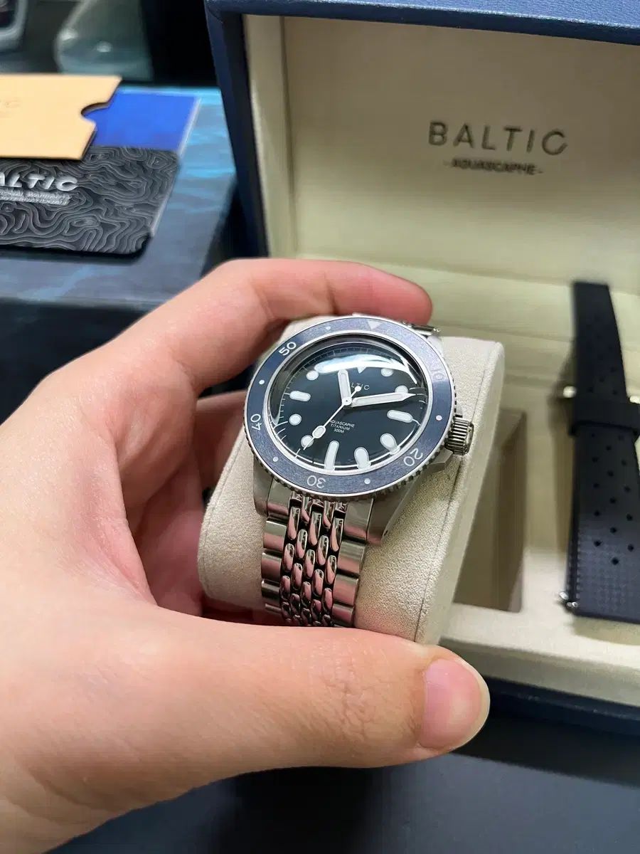  バルティック アクア スカーフ チタン ブルー COLOR ミニマル 自動巻き時計 腕時計(アナログ)