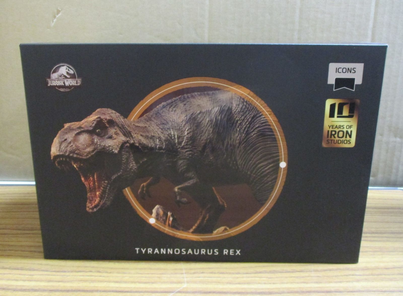 ジュラシック・ワールド アイアン・スタジオ スタチュー アイコンズ