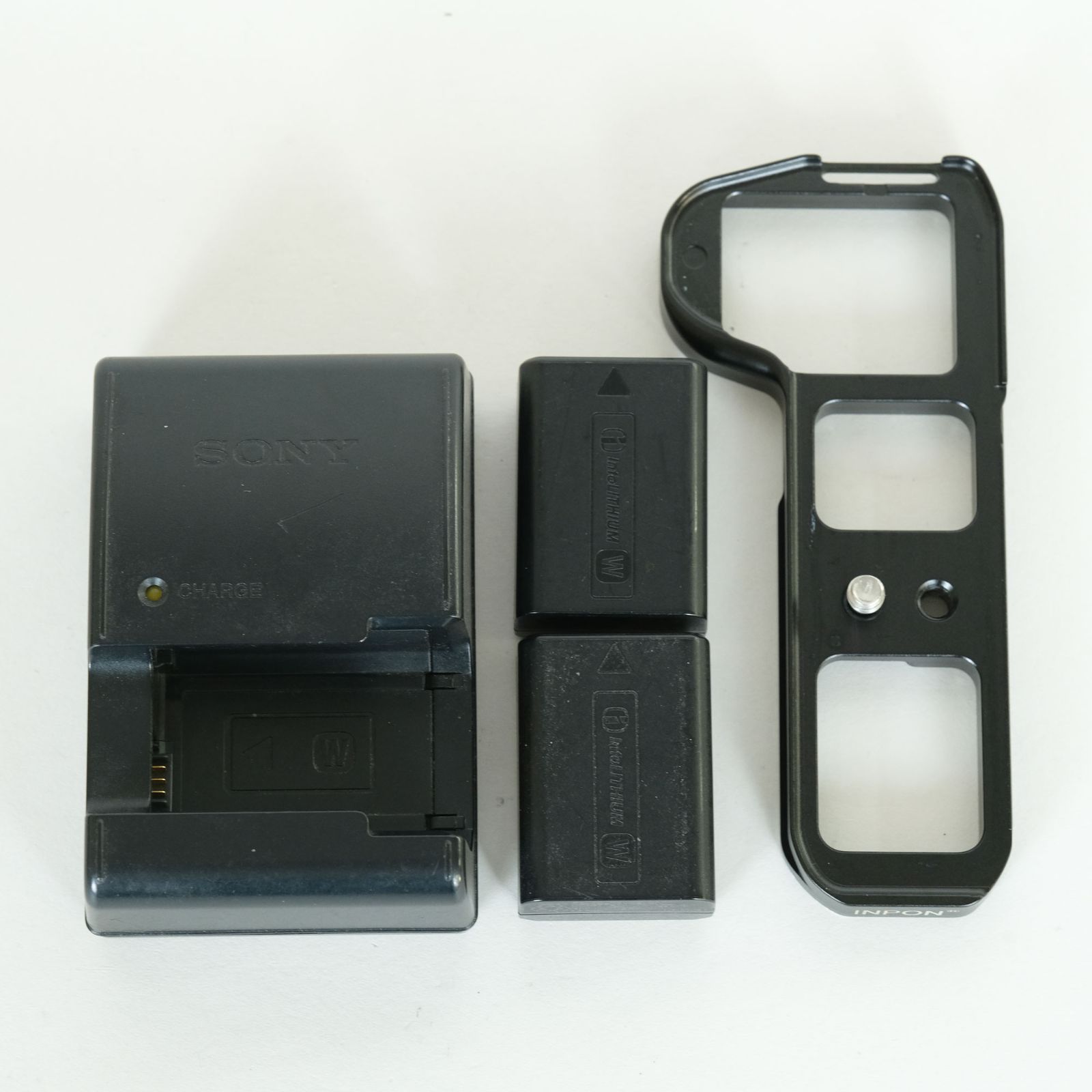 並品 | バッテリー2個・エクステンショングリップ付] SONY α7 II（ILCE