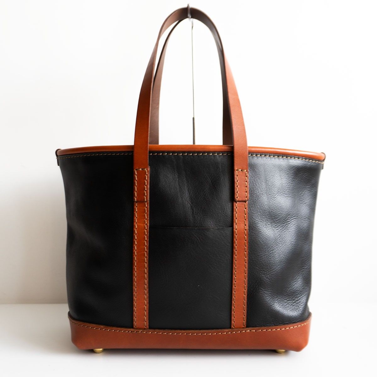 美品】 HERZ 【2トーン ケルントート(T-9)】 ブラック×ブラウン バッグ
