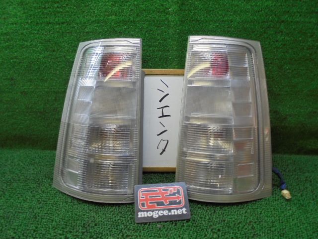 8FK5019 ACO6 トヨタ シエンタ NCP81G/NCP85G 中期型 X S クリアテールライト左右セット