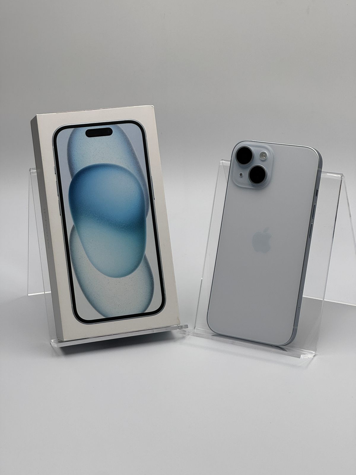 中古A】iPhone 15 256GB ブルー バッテリー【89%】 【ネットワーク利用