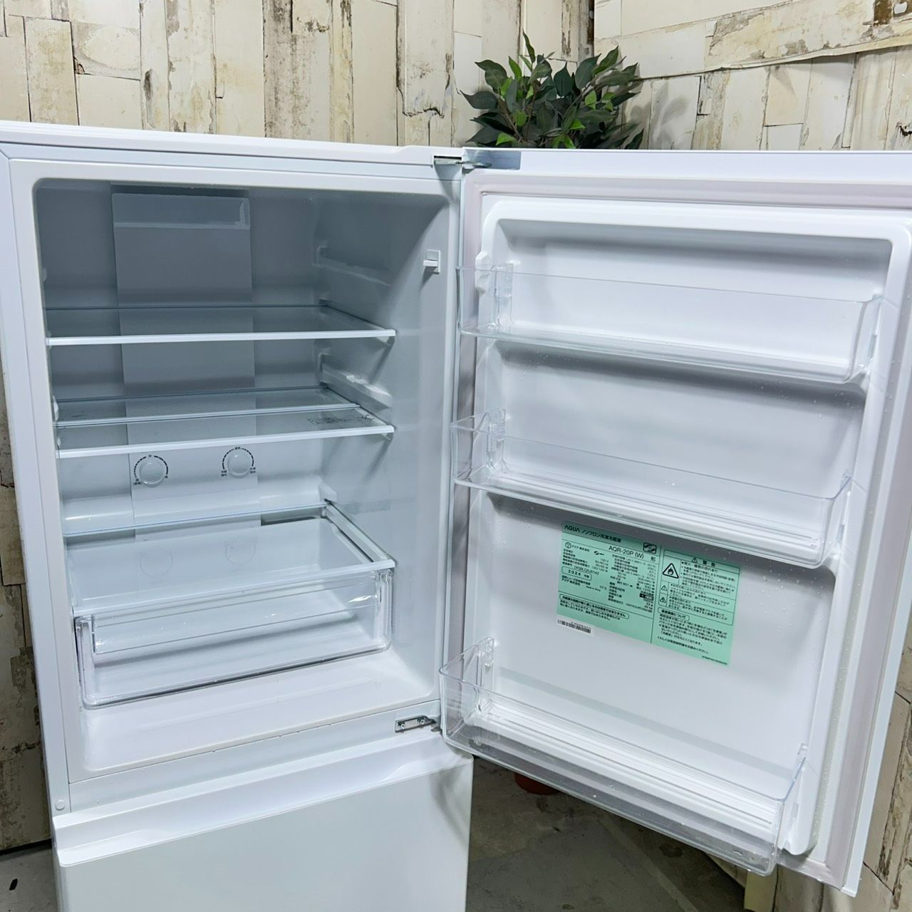 2024年製】美品 冷蔵庫 AQUA AQR-20P 200L - メルカリ