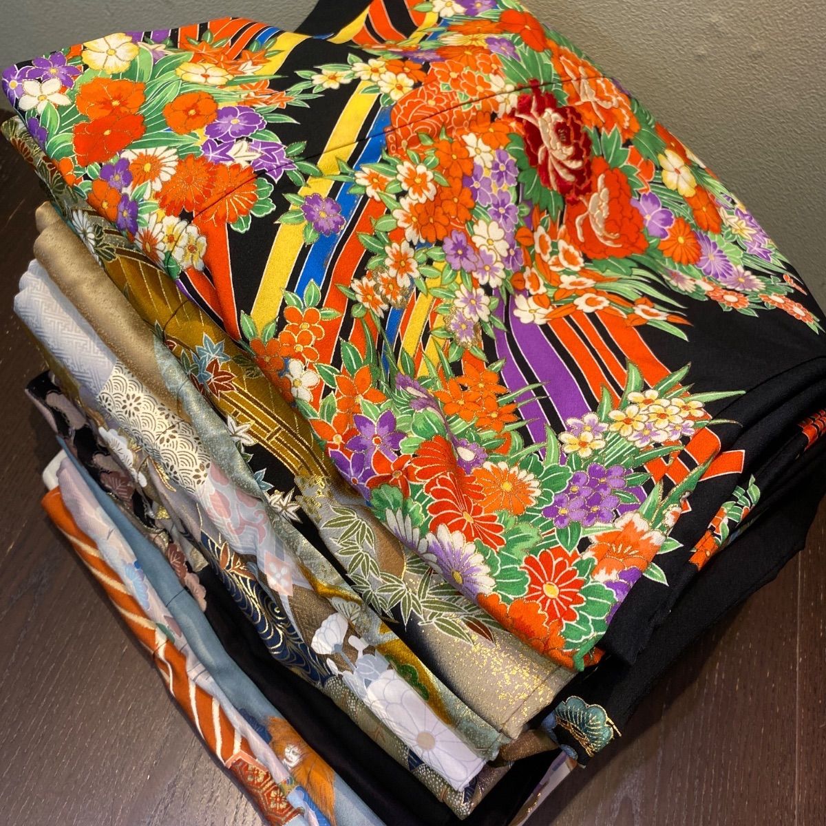 まとめ売り】留袖10枚 リメイク素材 素材バラバラ ハンドメイド向け